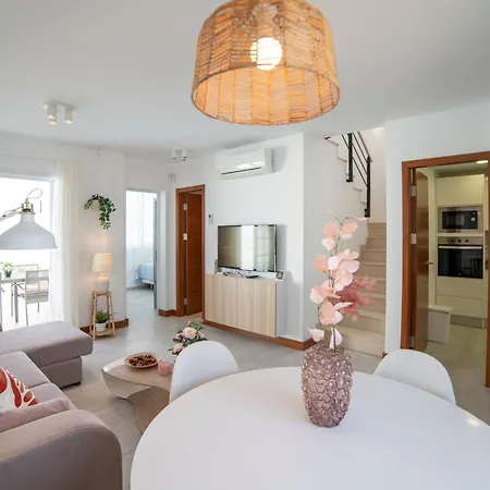 Ocean Wave - Sea Views - Free Private Heated Pool Playa Blanca (Lanzarote)