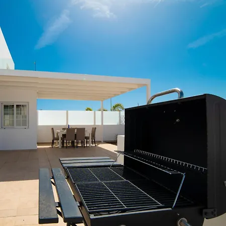 Ocean Wave - Sea Views - Free Private Heated Pool *