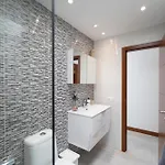 Ocean Wave - Sea Views - Free Private Heated Pool Vila